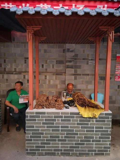 資陽(yáng)民生巷新修的攤位不錯(cuò),整齊規(guī)范亮眼
